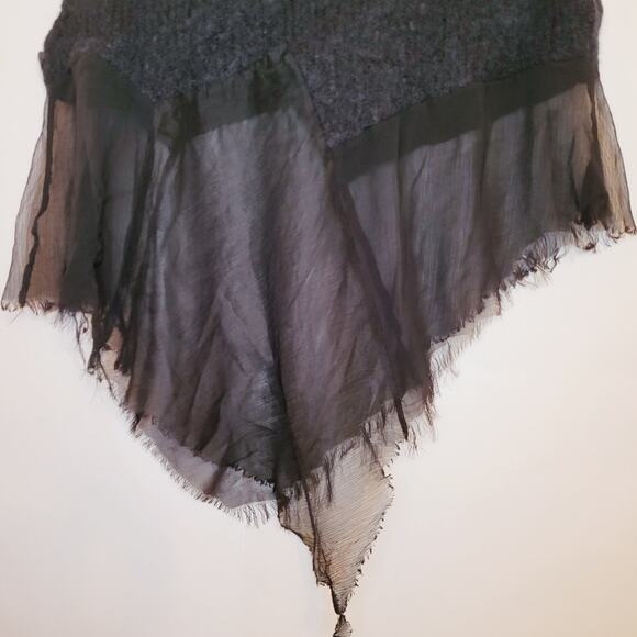 Izzue womens black wool and chiffon distressed modern goth poncho sweater XS - Picture 5 of 8